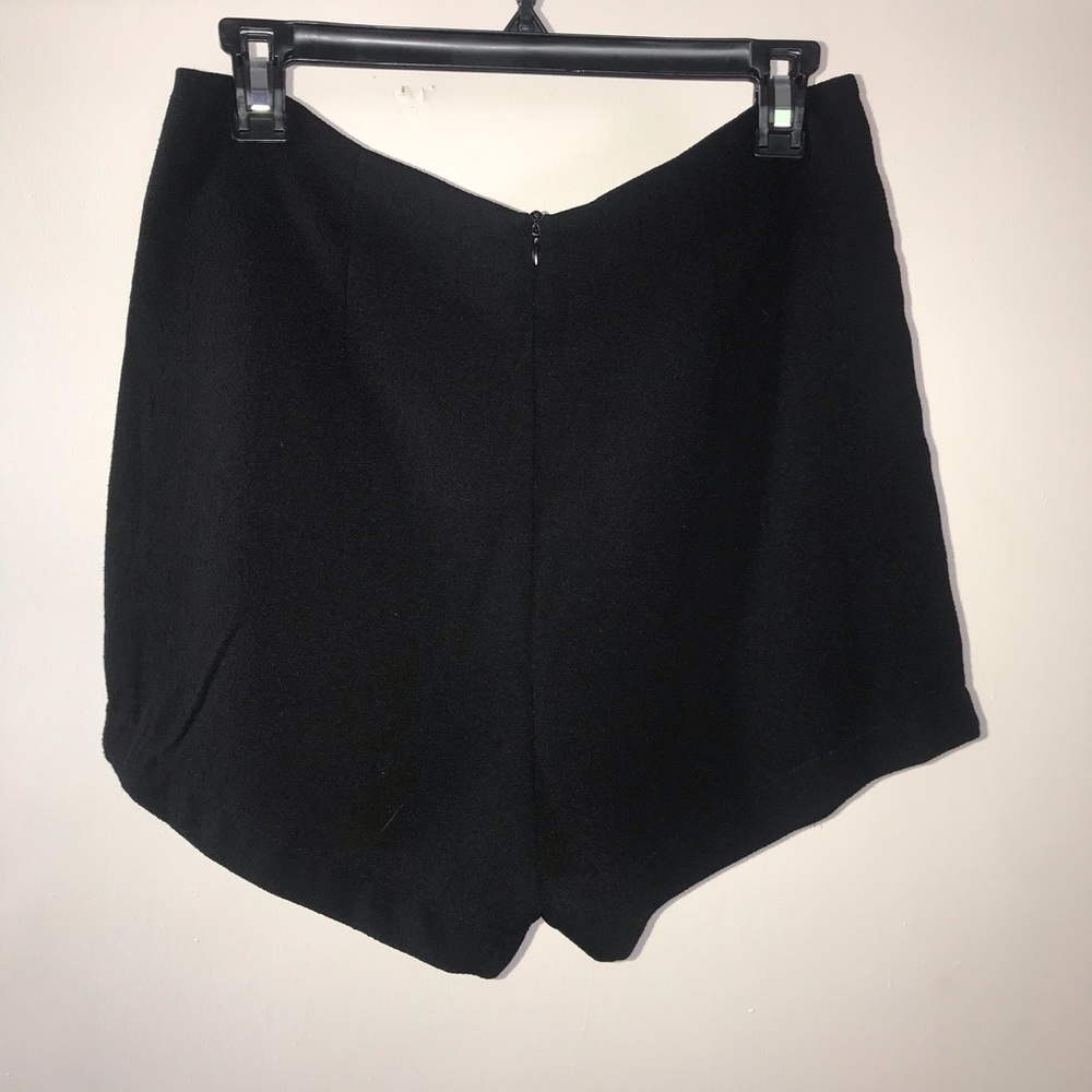 skort - Picture 3 of 3